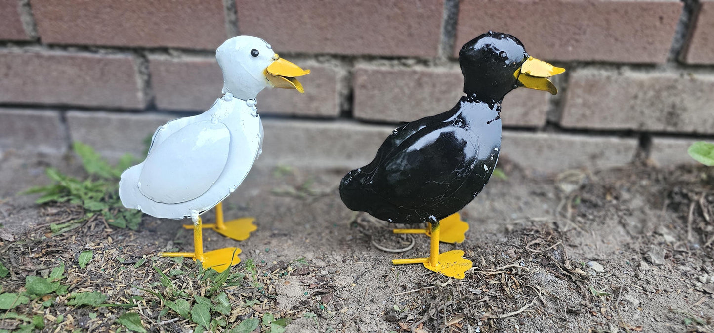 Reclaimed Metal Duck Figurine, Baby Duck Sculpture, Metal Duck Decor, Eco-Friendly Duck Art, Animal Sculpture, Yard art