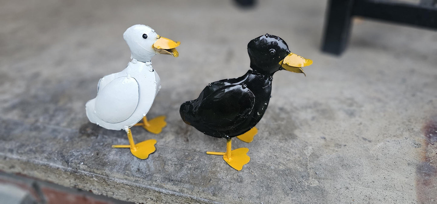 Reclaimed Metal Duck Figurine, Baby Duck Sculpture, Metal Duck Decor, Eco-Friendly Duck Art, Animal Sculpture, Yard art