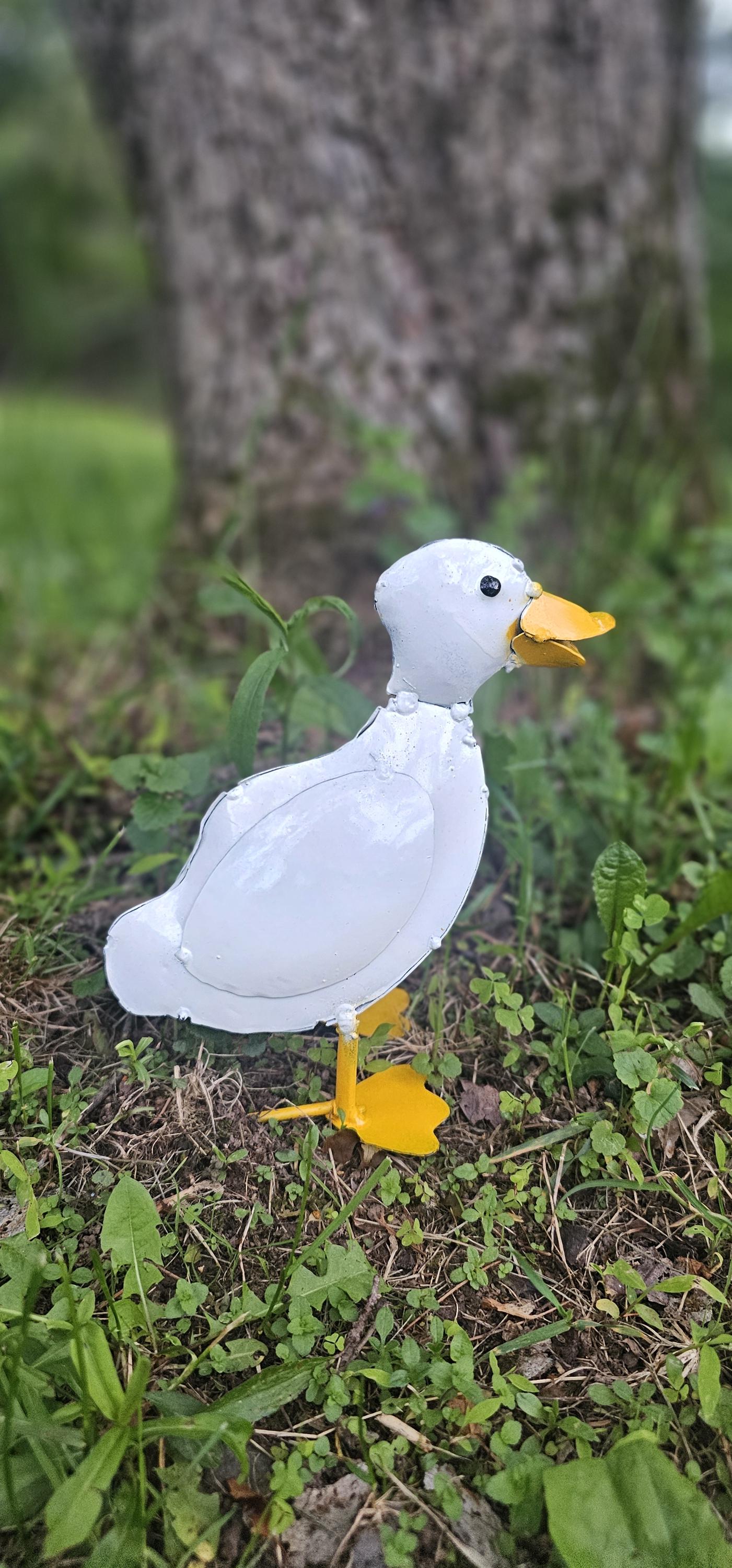 Reclaimed Metal Duck Figurine, Baby Duck Sculpture, Metal Duck Decor, Eco-Friendly Duck Art, Animal Sculpture, Yard art